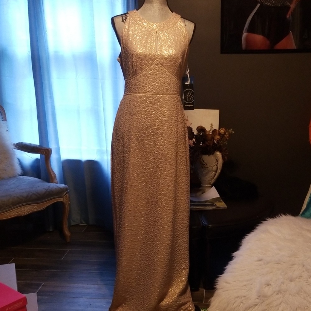 Elegant Gold Evening Prom Dress - Sleeveless Full-Length Gown-Gold Shimmer